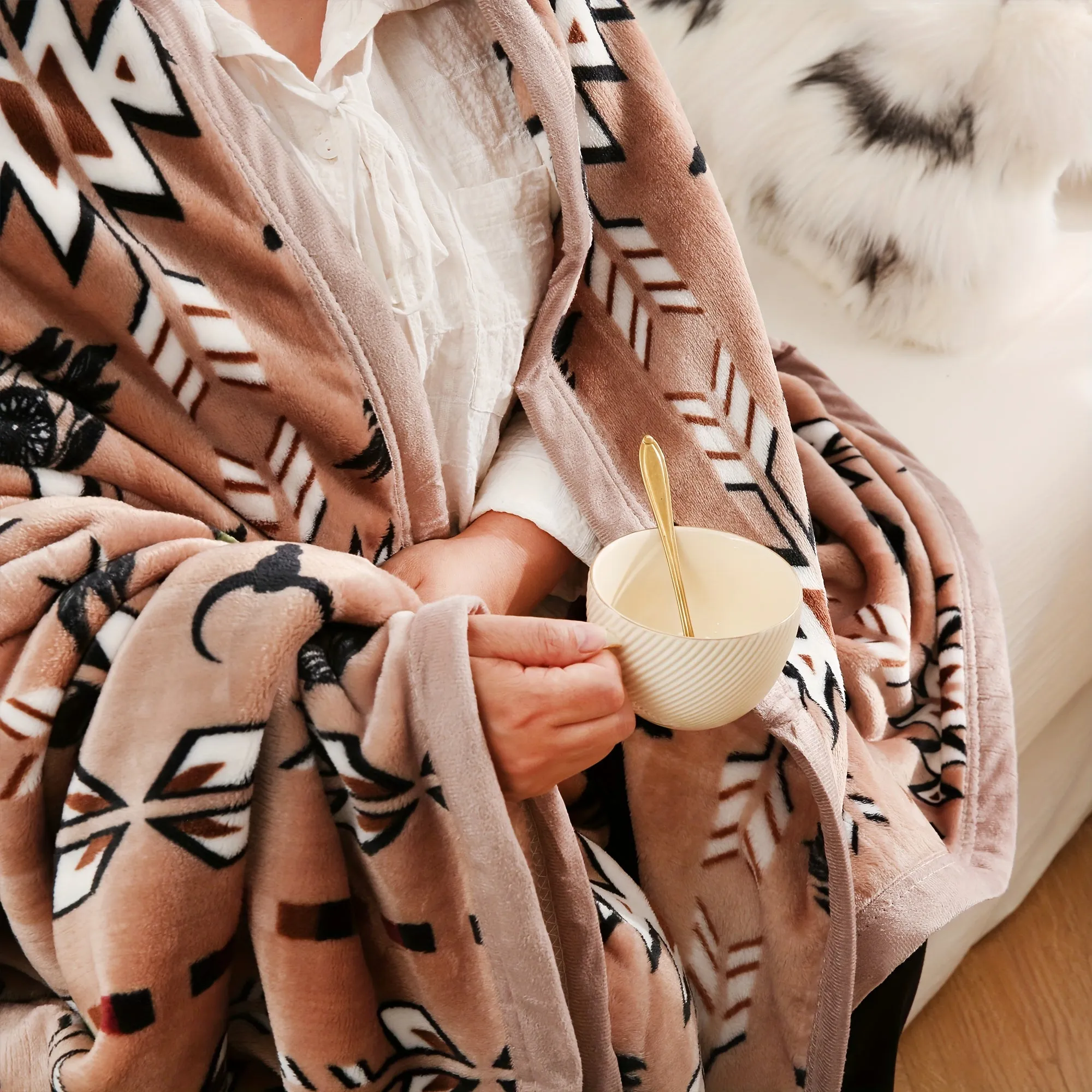 1pc 400gsm Southwestern  Style Print Blanket, Flannel Blanket, Soft Warm Throw Blanket Nap Blanket For Couch Sofa Office Bed Cam