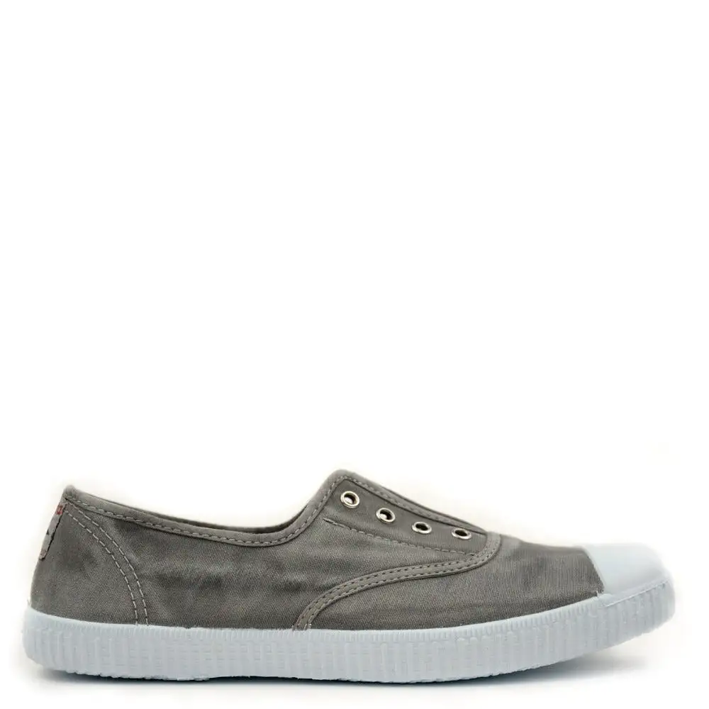 (70777-170) Cienta slip-ons - Light grey