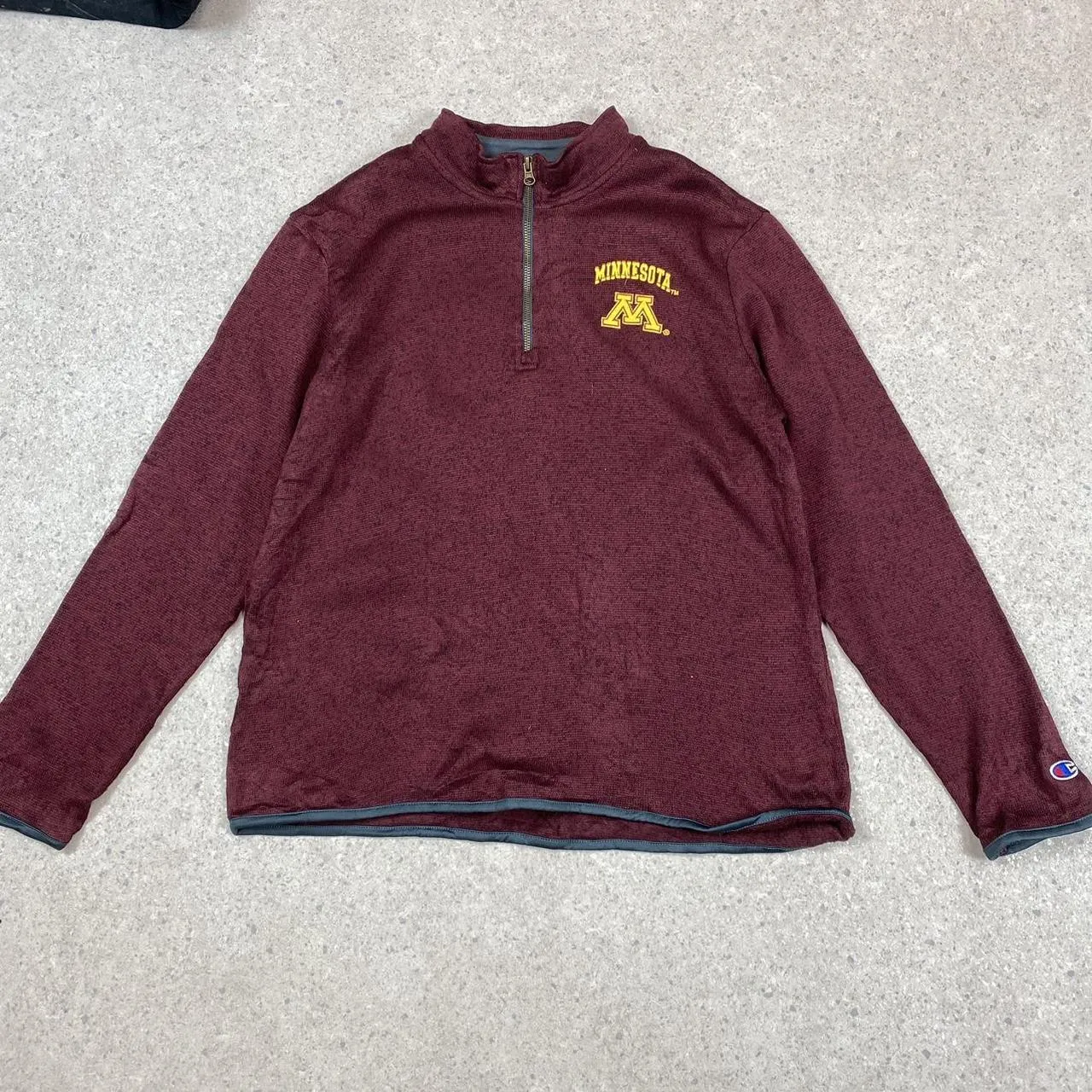 Champion Minnesota fleece medium