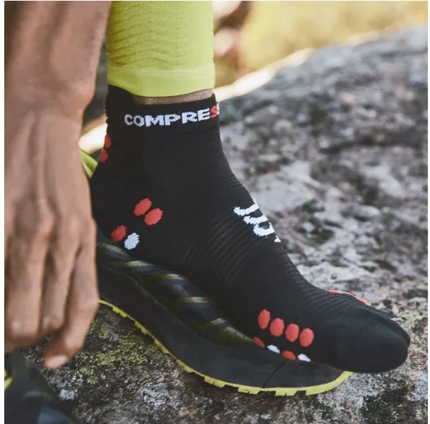 Pro Racing Socks RUN LOW v4.0 Black/Red