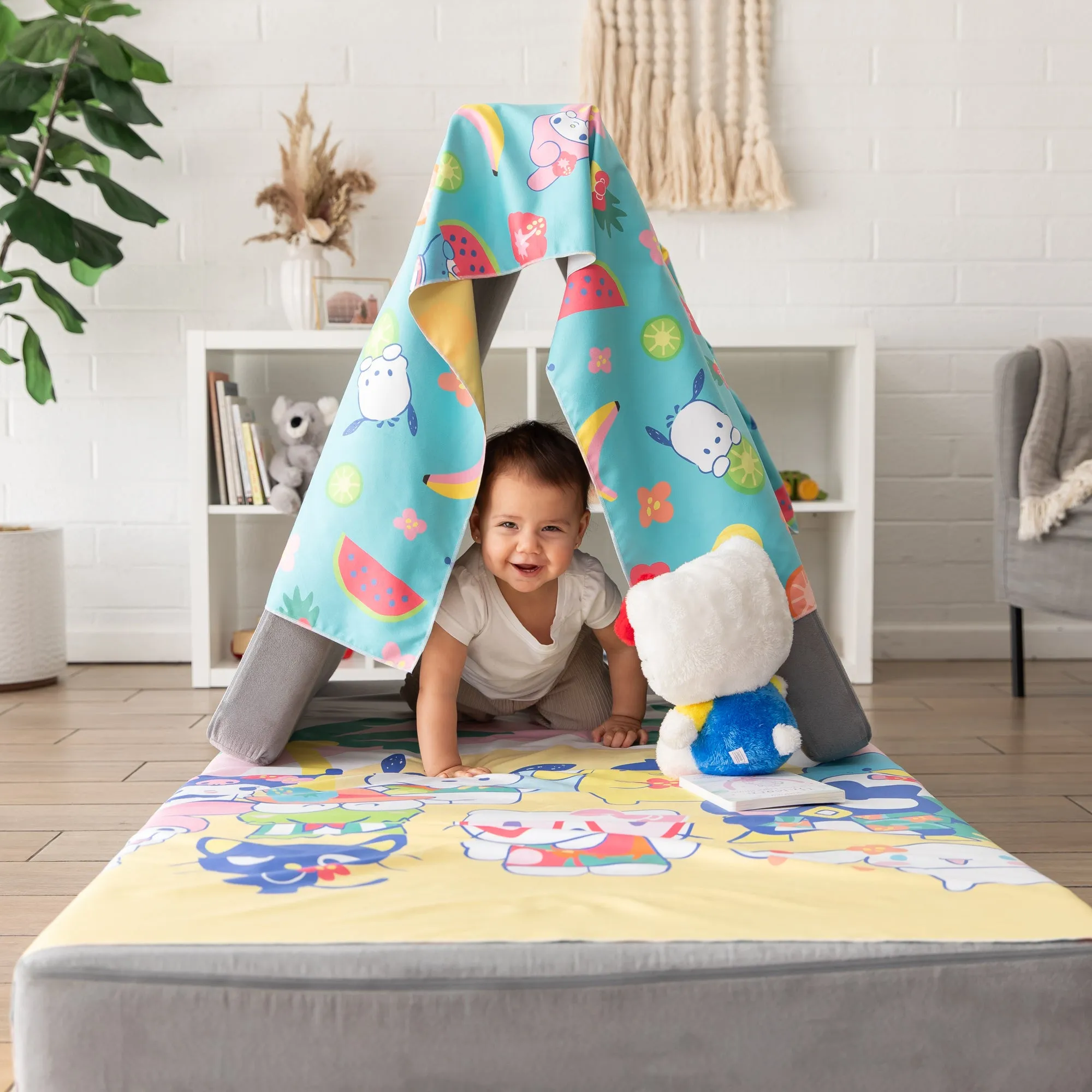 Reversible Roll & Go Blanket, Hello Kitty & Friends Tropical Party