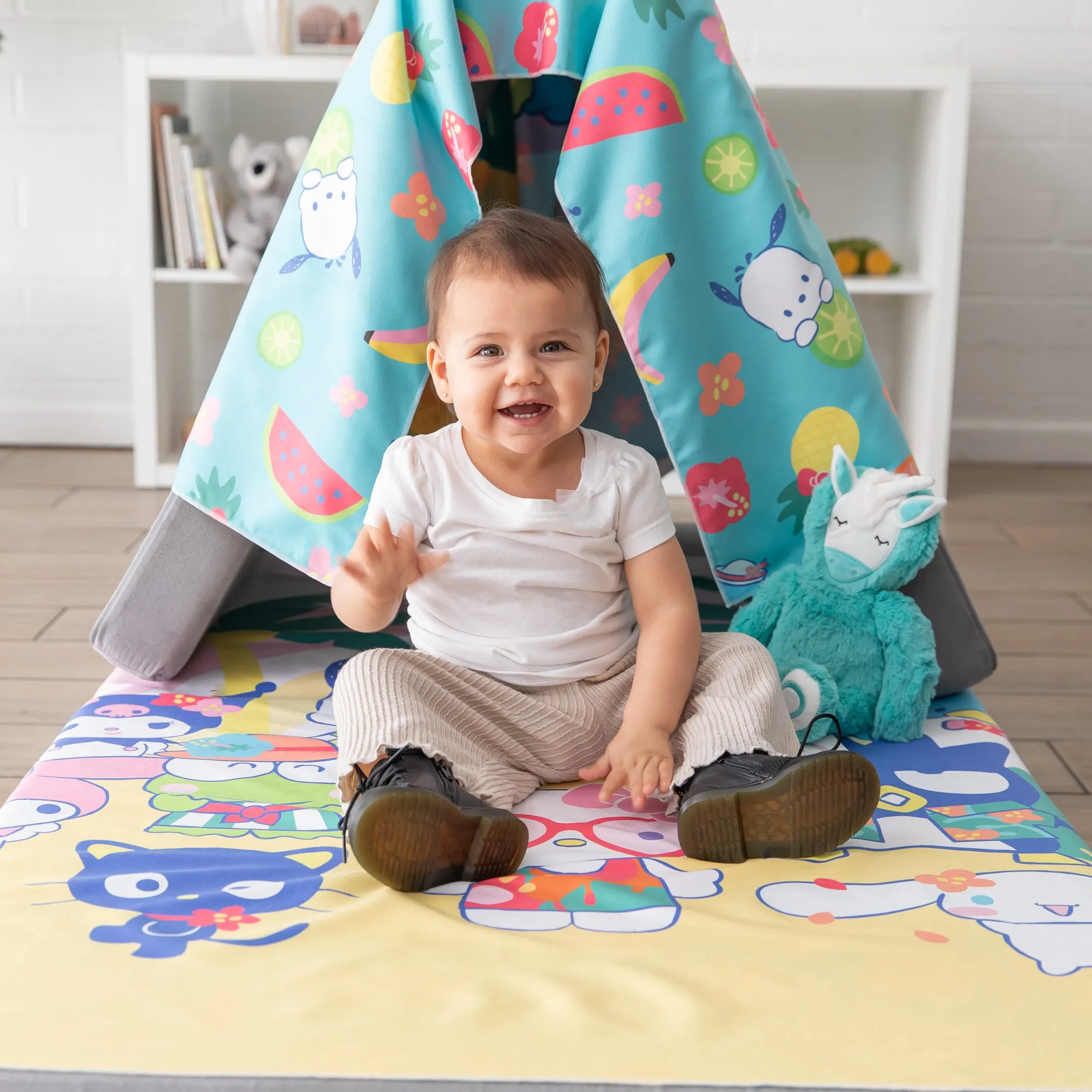 Reversible Roll & Go Blanket, Hello Kitty & Friends Tropical Party