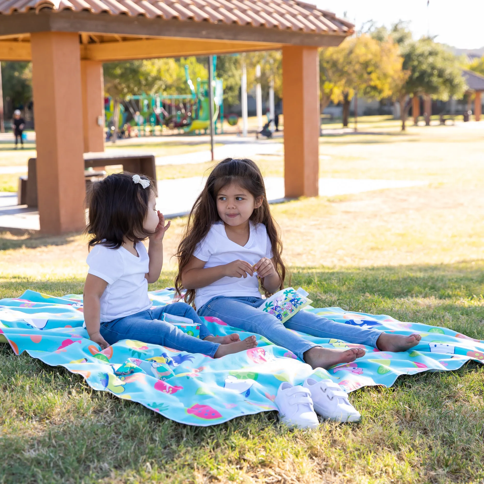 Reversible Roll & Go Blanket, Hello Kitty & Friends Tropical Party