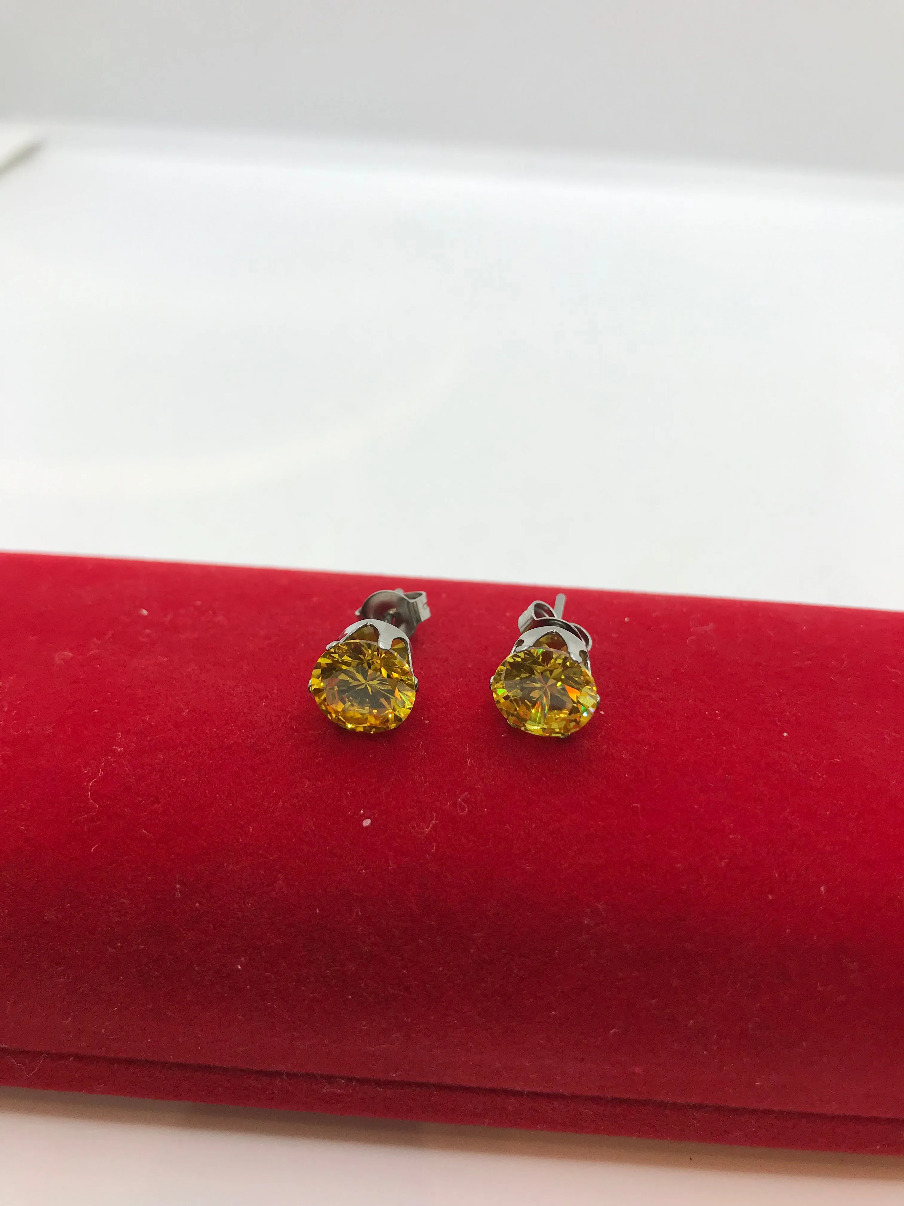 Stainless steel CZ stone Studs